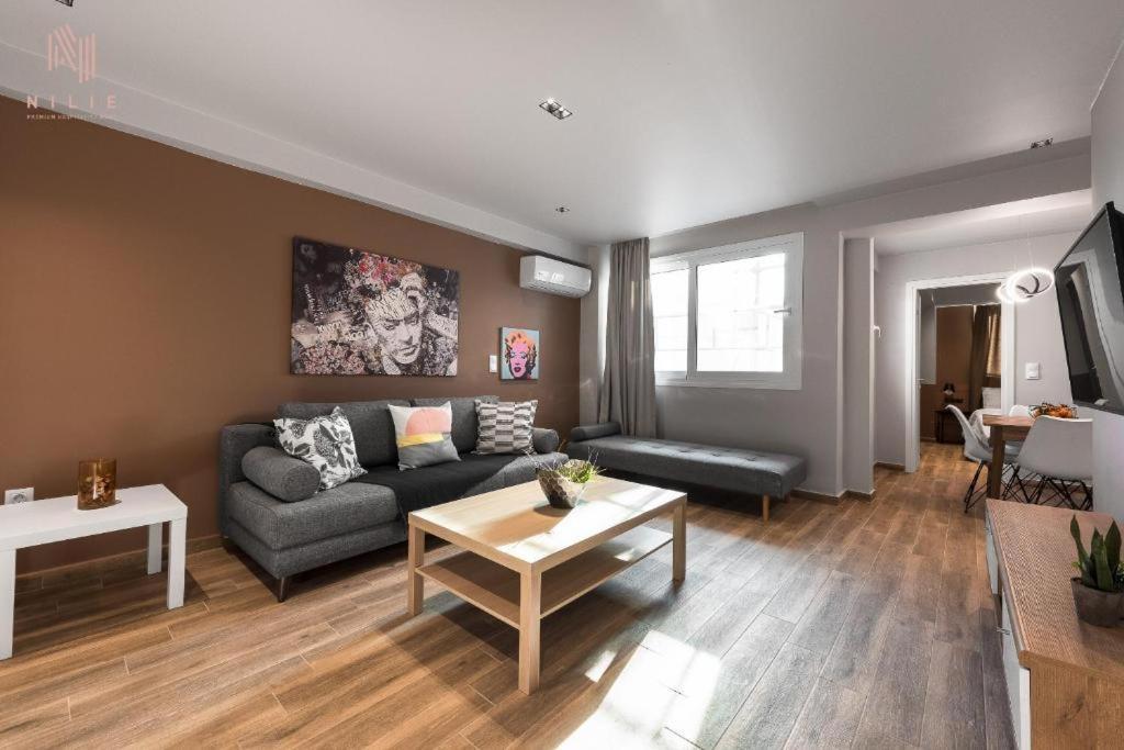 Big Apple Aprts, Nilie Hospitality Mgmt Apartment Tesalonika Bagian luar foto