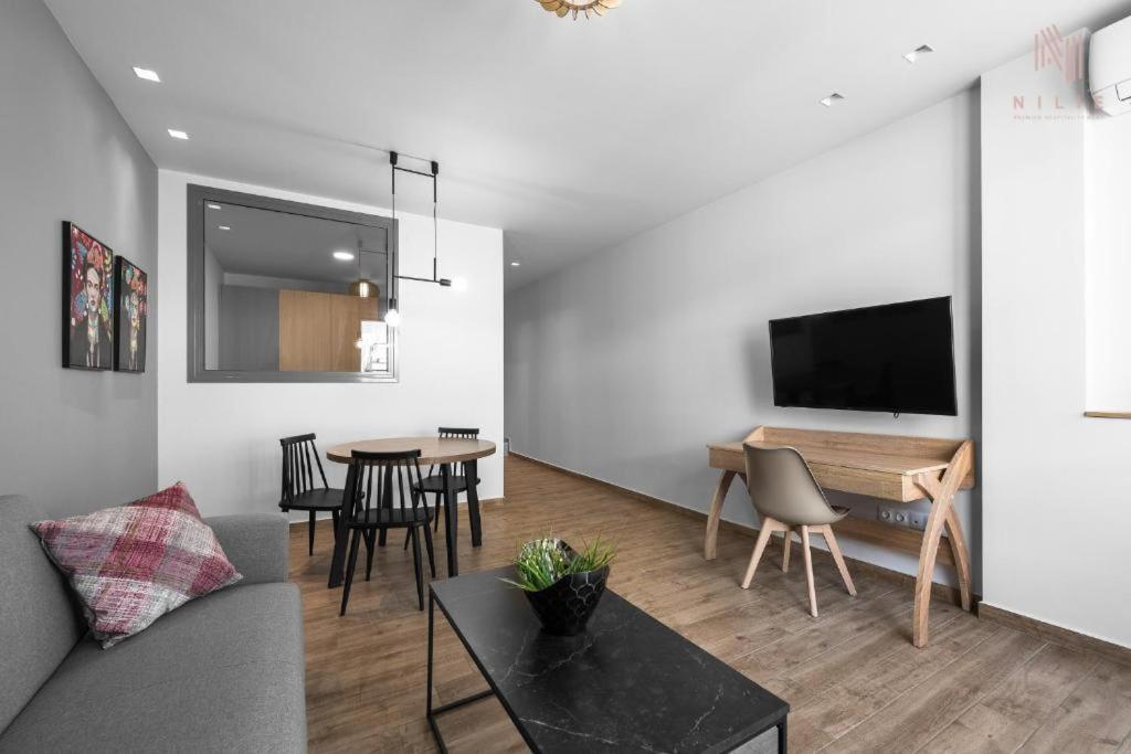 Big Apple Aprts, Nilie Hospitality Mgmt Apartment Tesalonika Bagian luar foto